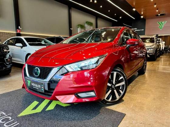 NISSAN VERSA 1.6 16V FLEX EXCLUSIVE XTRONIC NISSAN VERSA 1.6 16V FLEX EXCLUSIVE XTRONIC